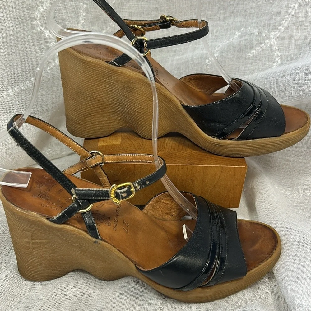 Famolare made in Italy leather wedge sandals